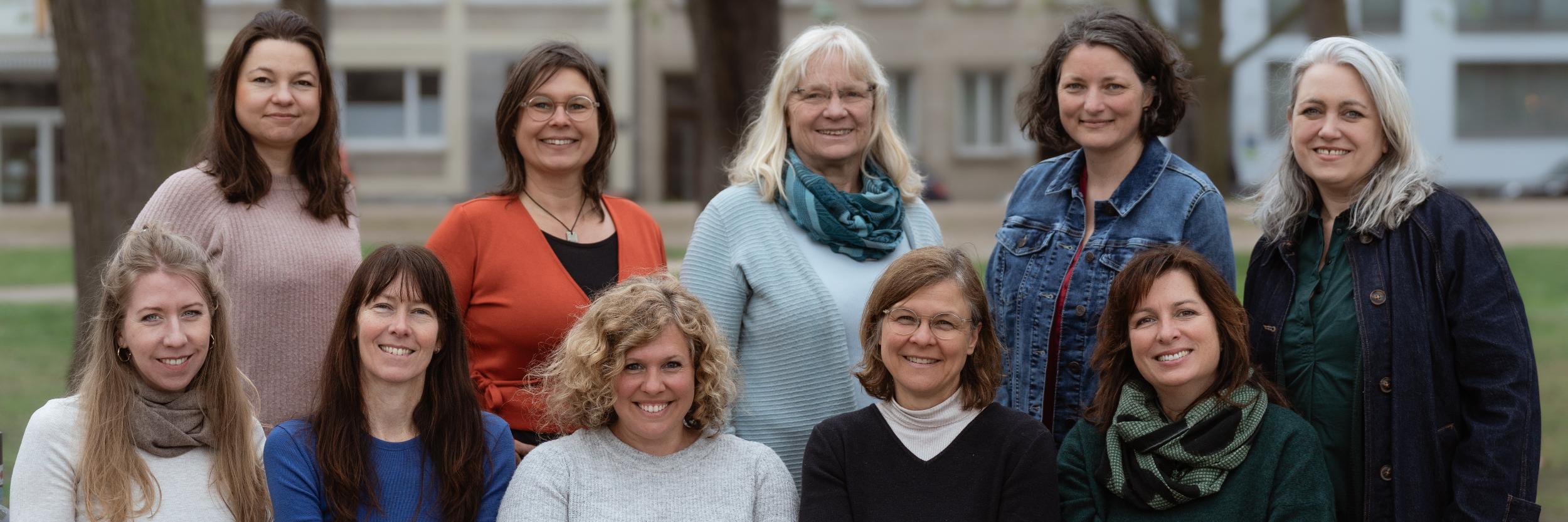 Teamfoto Frühe Hilfen sitzend
