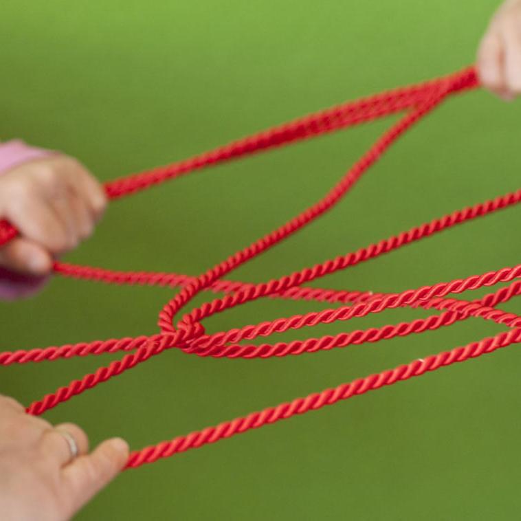 Bildliche Darstellung eines Netzwerks mit Hilfe von Seilen